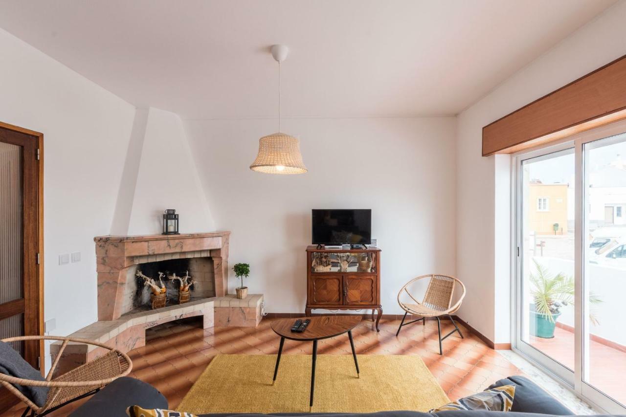Lovelystay - 3 Bedroom Apartment In Vila Do Bispo Bagian luar foto