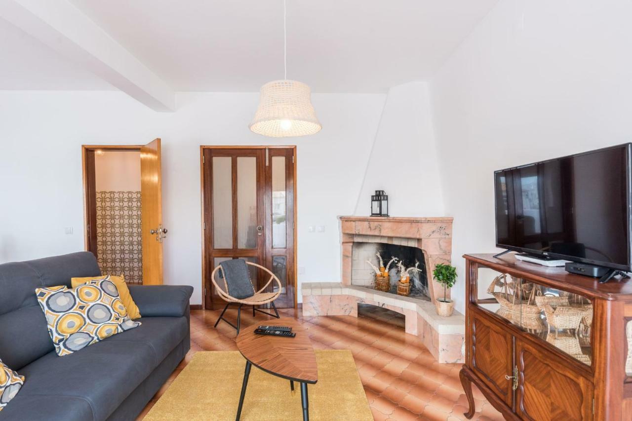 Lovelystay - 3 Bedroom Apartment In Vila Do Bispo Bagian luar foto